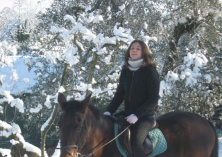  Incluso en la nieve a caballo 